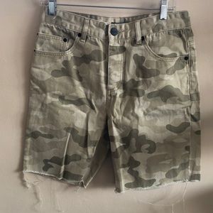CSBL Camo shorts Sz 30